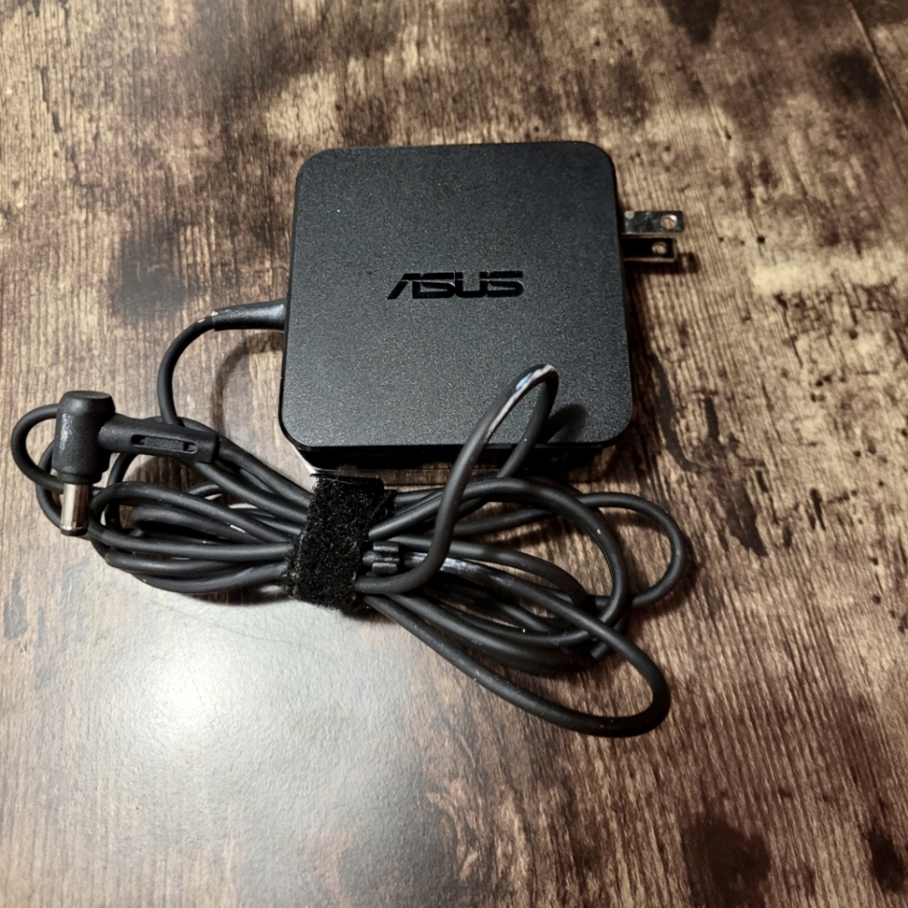 ASUS Charger